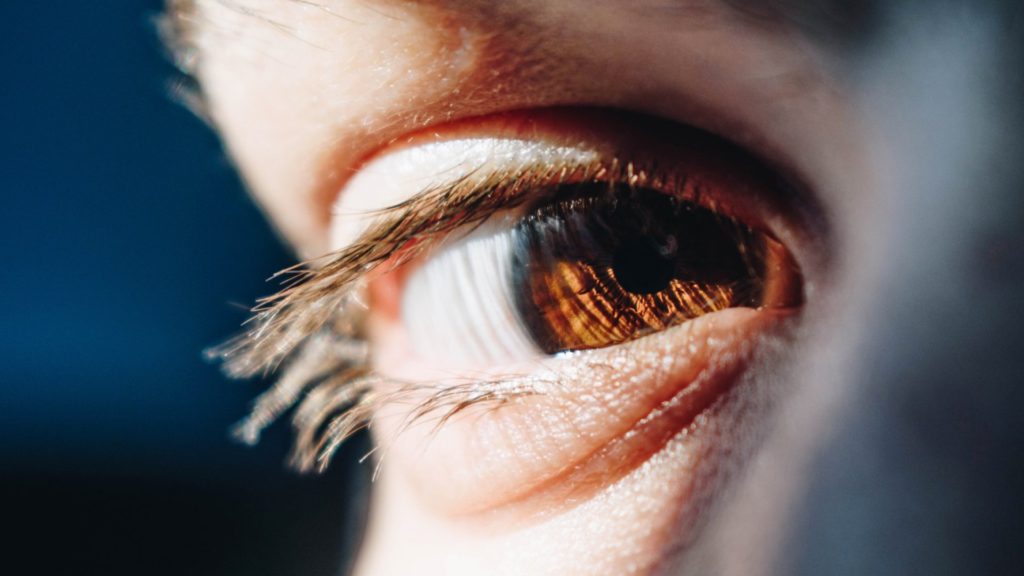 ٩ علامات تشير انك أكثر ذكاء مما تعتقد، وفقا لدراسات علمية