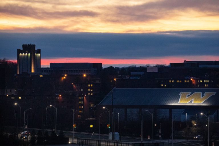 أكبر تبرع على الاطلاق لجامعة حكومية من مجموعة خريجين وبإسم فاعل خير بمبلغ ٥٥٠ مليون دولارا لجامعة غرب ميتشجن الامريكية