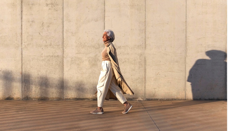 إليك ما يحدث لجسمك عندما تمشي ميلًا كل يوم